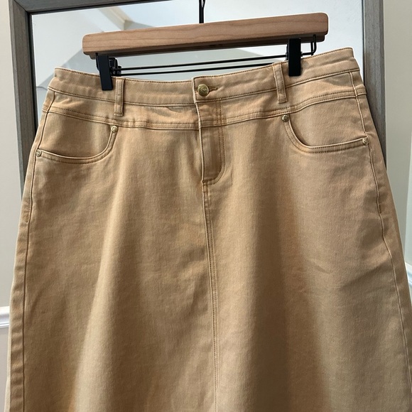 Style J Tan A Line Denim Skirt Size 34 - Picture 3 of 5
